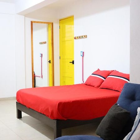 Hotel Casa Mandarine , Amazing Private Rooms W Balcony, Rooftop, Hammocks, Ac, Smartv, 100Mbs! Zihuatanejo Esterno foto